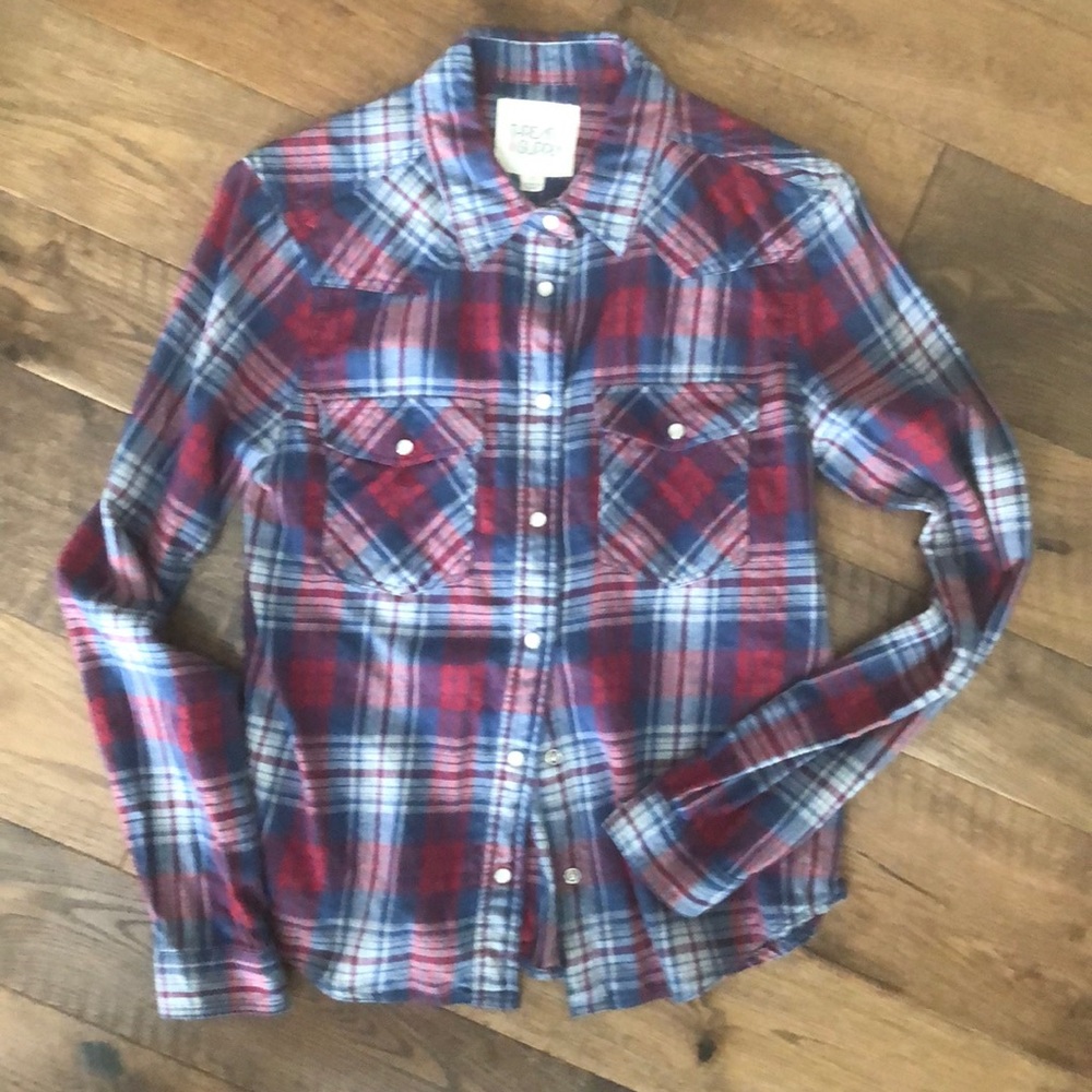 Western-style Woman’s Long Sleeve Top